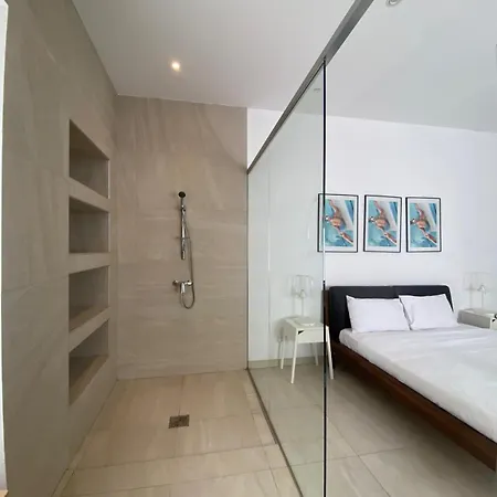 Central Sliema Apartment *