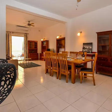 Sliema Central Apartment