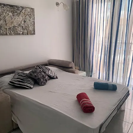 Sliema Central Apartment דירה סליאמה