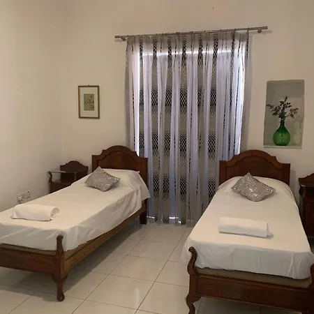 דירה Sliema Central Apartment *
