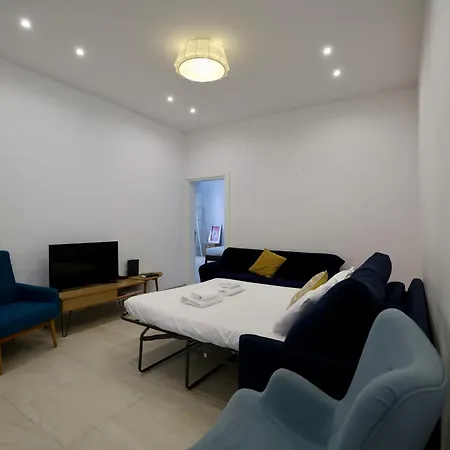 Central Sliema Apartment Апартаменты *