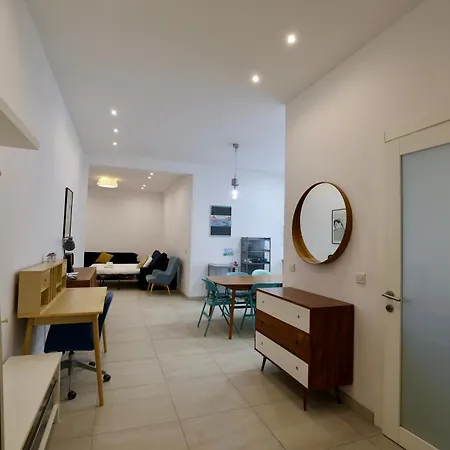 Апартаменты Central Sliema Apartment *