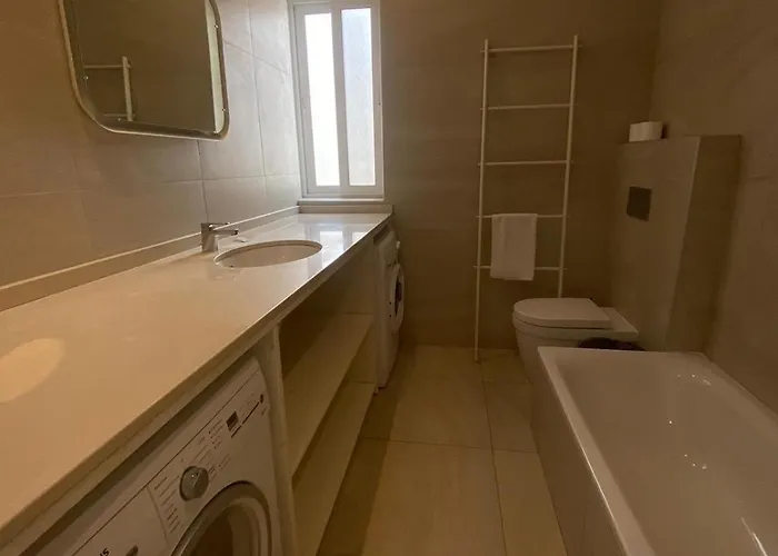 Central Sliema Apartment Апартаменты