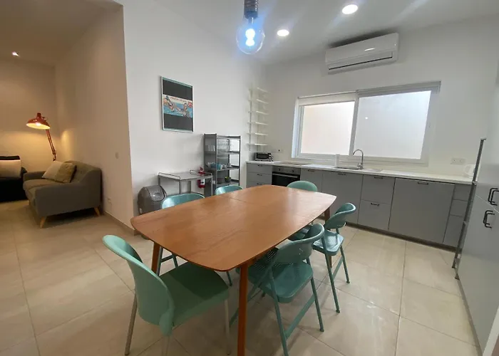 Central Sliema Apartment Apartment *