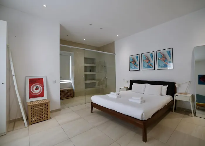 Апартаменты Central Sliema Apartment Слима