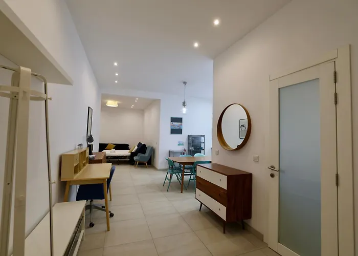 Апартаменты Central Sliema Apartment *