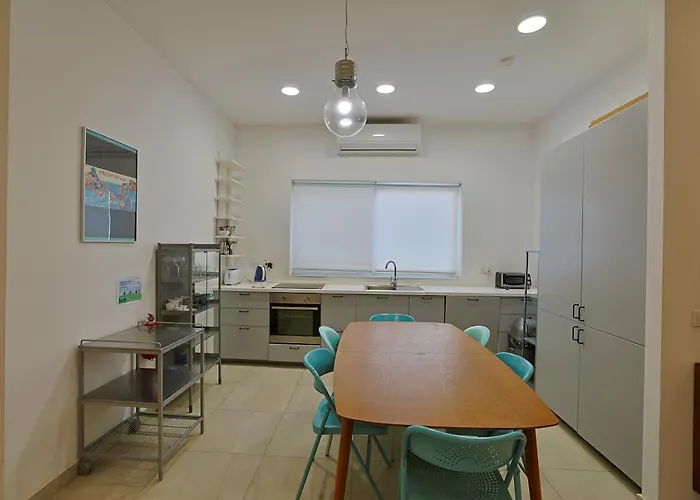 Central Sliema Apartment *