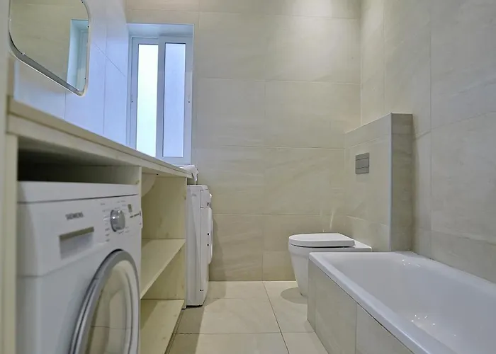 Central Sliema Apartment Апартаменты Слима