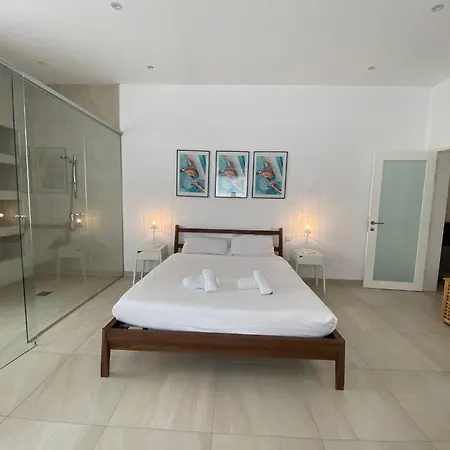 Appartamento Central Sliema Apartment *